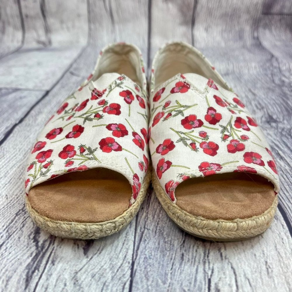 TOMS Espadrilles Red Pansy Floral Print Women's Size 7.5 Slip On Open Toe Sandal - Picture 7 of 12